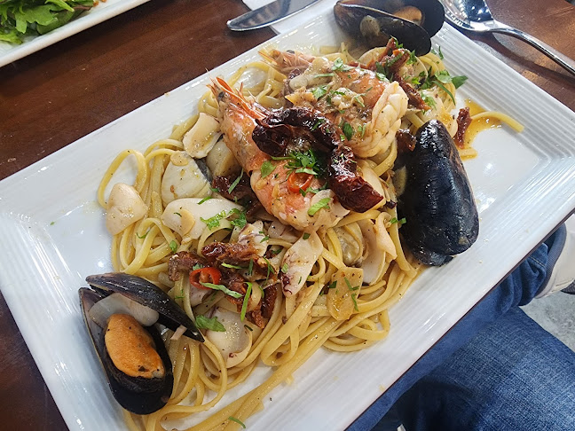 Opinii despre Zazz Pizza în Singapore - Hospitality and gastronomy