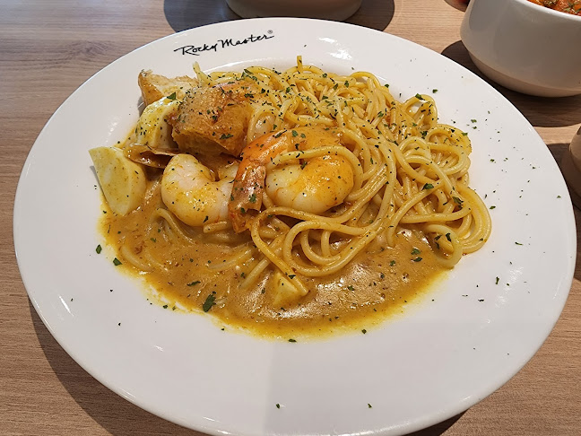 Comentarii opinii despre Rocky Master