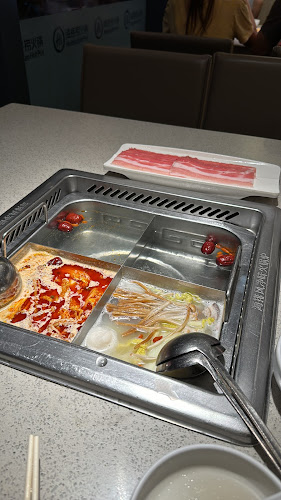 Opinii despre 海底捞 Haidilao Hot Pot @Paya Lebar Quarter în Singapore - Hospitality and gastronomy