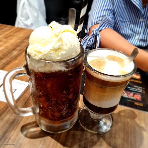 Opinii despre Astons Specialities în Singapore - Hospitality and gastronomy