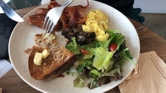 Opinii despre 6 Letter Coffee în Singapore - Hospitality and gastronomy