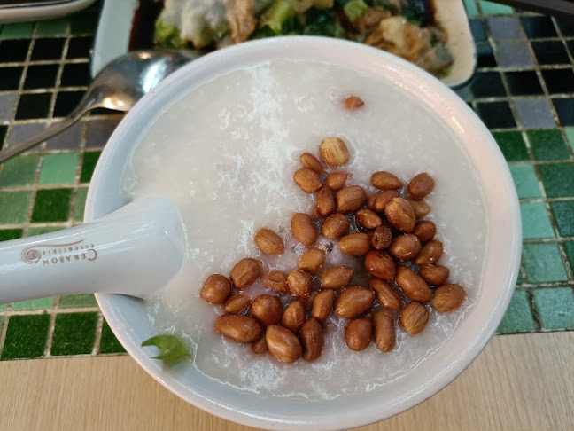 Comentarii opinii despre YinJi Singapore