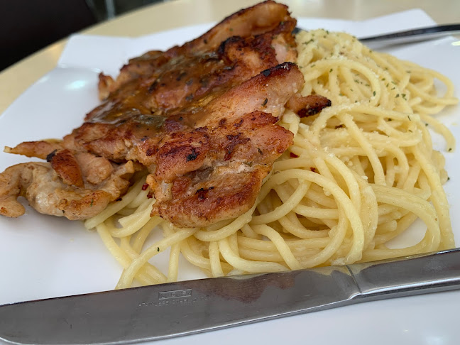 Clementi Ave 3, Block 431, Singapore 120431