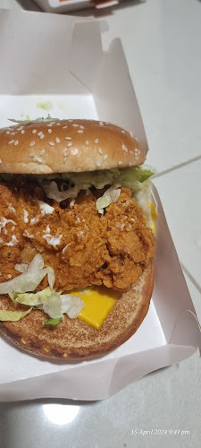 Comentarii opinii despre McDonald's Sengkang Sports Complex