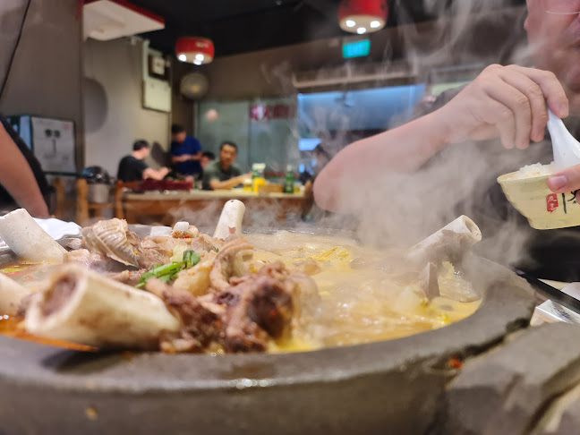 Opinii despre 满族火锅 Man Zhu Steamboat Restaurant în Singapore - Hospitality and gastronomy