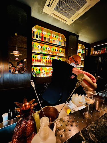 Gibson Bar - Singapore