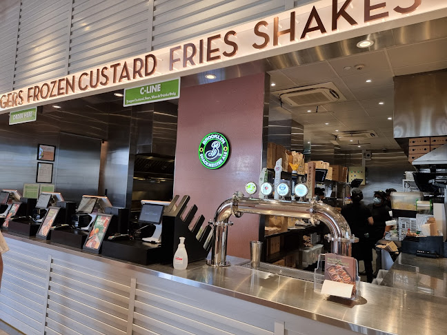 Opinii despre Shake Shack 89 Neil Road în Singapore - Hospitality and gastronomy