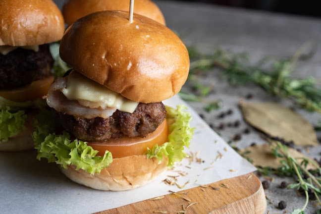 Opinii despre georges MADBar & Grill în Singapore - Hospitality and gastronomy