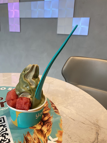 Yolé Plaza Singapura - Hospitality and gastronomy