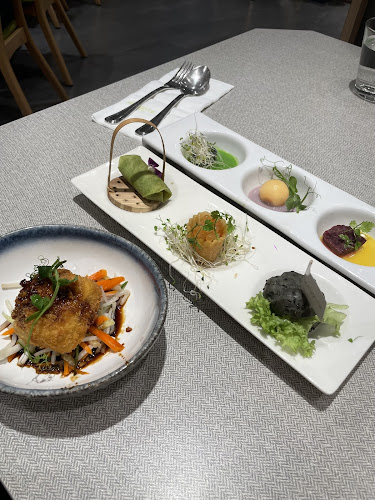 elemen 元素 - Singapore