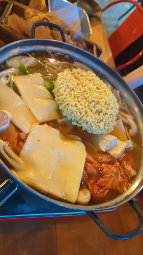 Oven & Fried Chicken - Hospitality and gastronomy