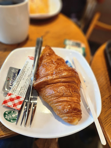 Starbucks Bugis Junction - Hospitality and gastronomy