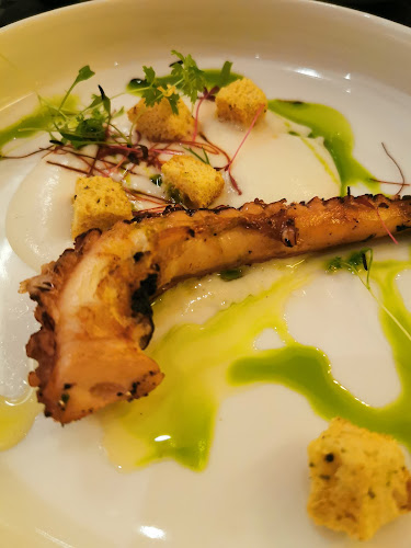 1 HarbourFront Walk, #01-161/162 Vivocity, Singapore 098585