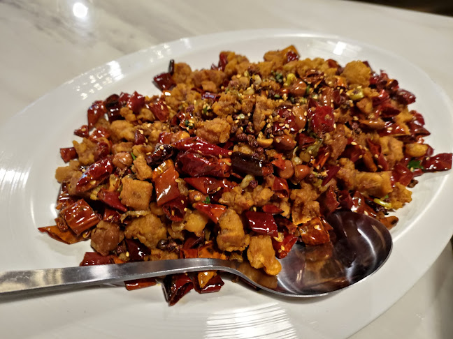 Qi Lai Feng 齐来丰鱼庄 Chinese Restaurant - Hospitality and gastronomy