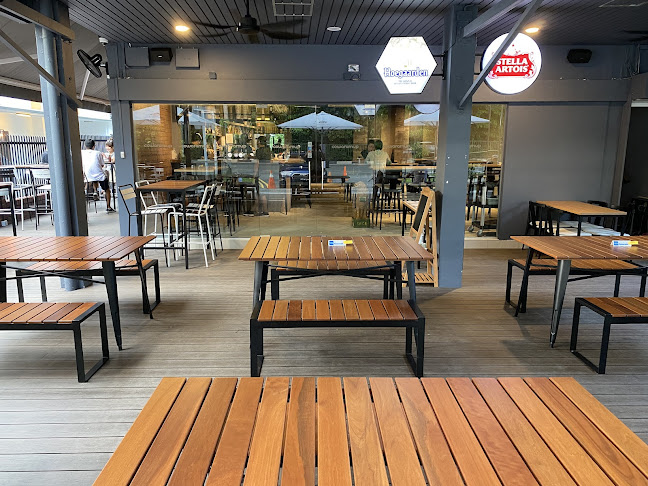 Cowaramup - Singapore