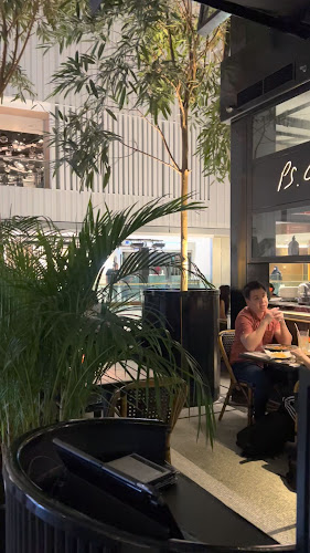 252 N Bridge Rd, #03-37, Singapore 179103