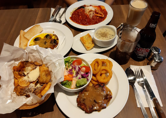 ASTONS Specialities @ City Square Mall