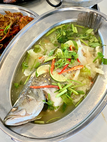 Comentarii opinii despre Uncle Leaw Thai Seafood