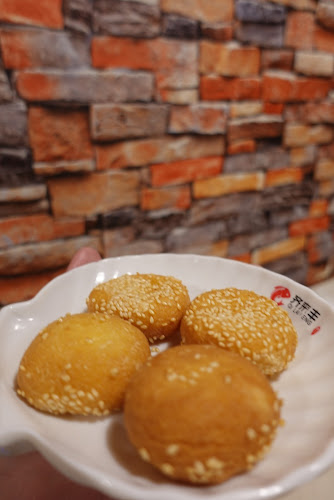 198 Geylang Rd, #02-04, Singapore 389263