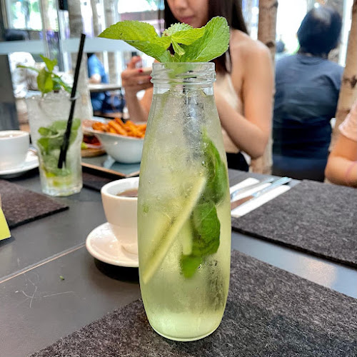 SERVUS German Burger Grill | VIVOCITY