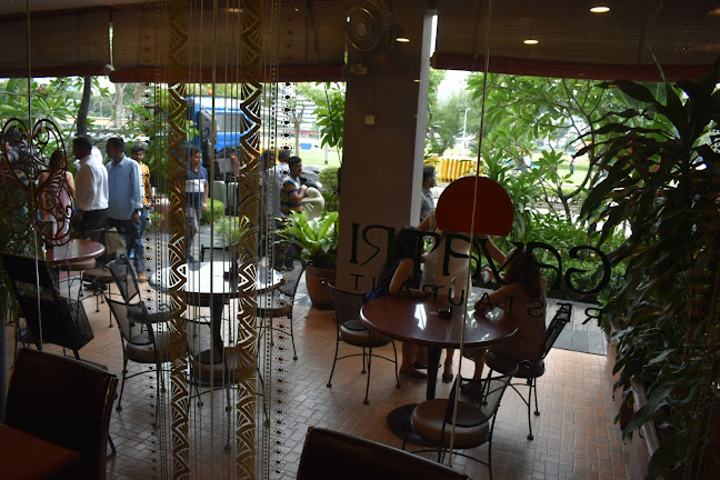 122 Race Course Rd, #01-01, Singapore 218583