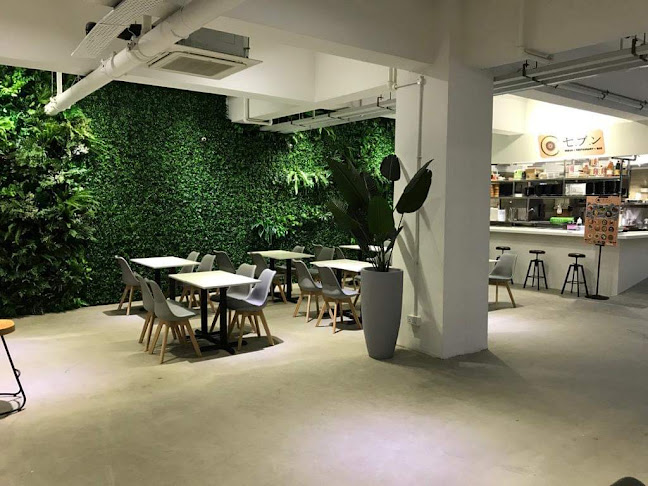 Central Park Food Court - Hospitality and gastronomy