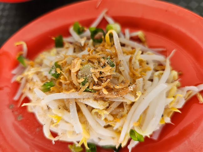 Lao Wang Kampong Bean Sprout Chicken Rice Hor Fun - Hospitality and gastronomy
