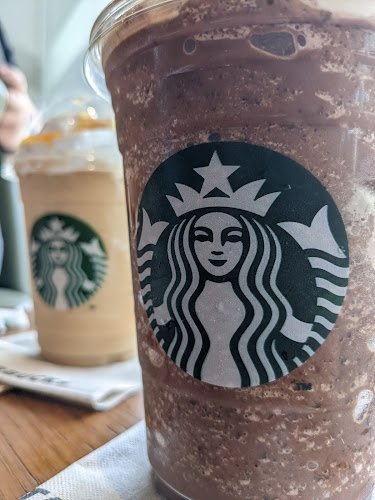 Comentarii opinii despre Starbucks Canberra Plaza