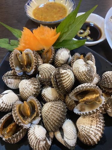 Ăn Là Ghiền - Bistro 7 - Hospitality and gastronomy