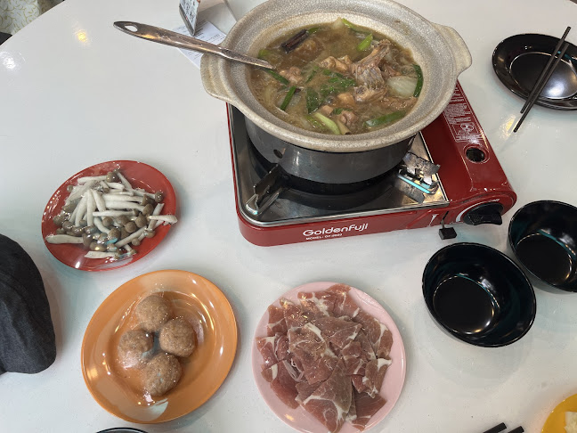 8889 Ji Gong Bao (Bedok) - Hospitality and gastronomy