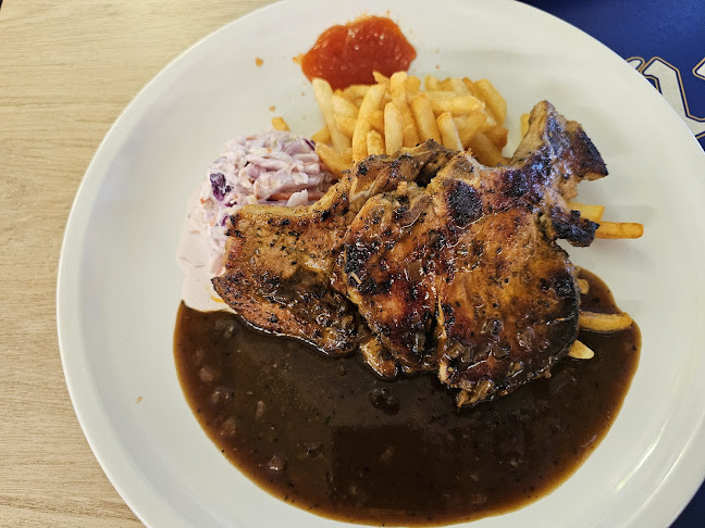 Opinii despre The Queen’s Grill în Singapore - Hospitality and gastronomy