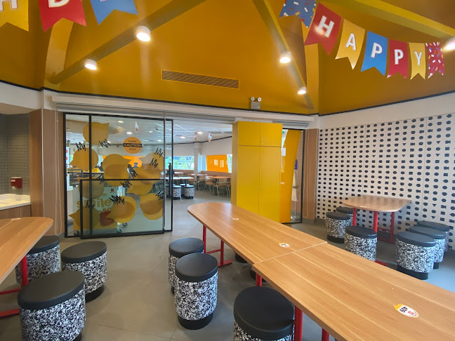 McDonald's Yio Chu Kang Sports Complex - Hospitality and gastronomy