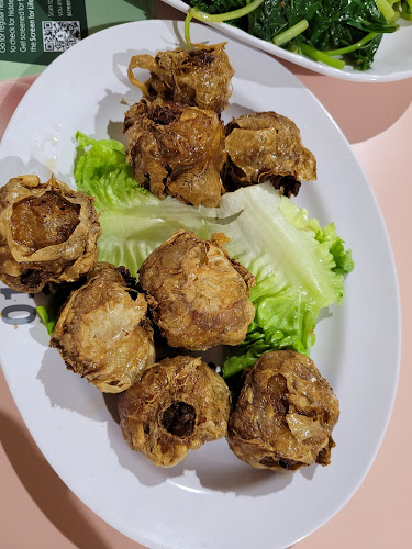 137 Tampines St. 11, #01-15 Round Market & Food Centre, Singapore 521137