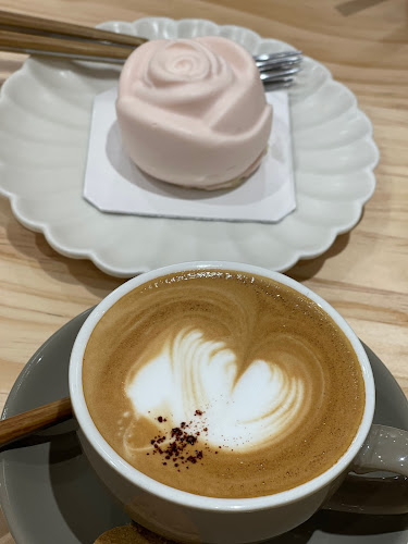 Wanderlust Cafe Singapore - Hospitality and gastronomy