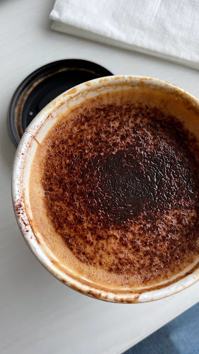 Strangers @ Work - Hospitality and gastronomy