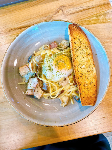 Opinii despre FoodBarn Alexandra în Singapore - Hospitality and gastronomy