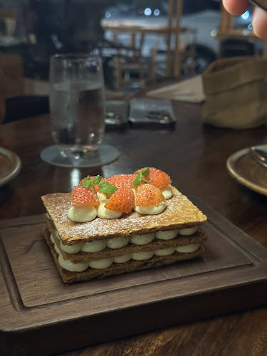 Loulou - French Cuisine & Wine Bar - Singapore