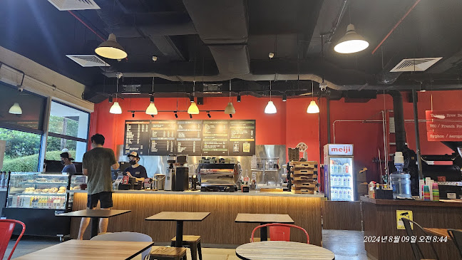 Yahava KoffeeWorks (Singapore) - Hospitality and gastronomy