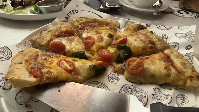 Comentarii opinii despre COLLIN'S® Tampines 1