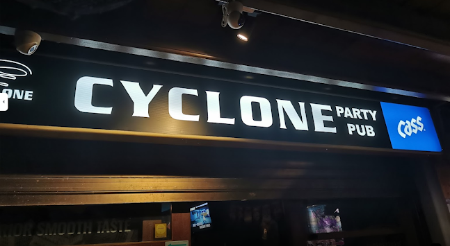 Cyclone Party Pub - Hospitality and gastronomy