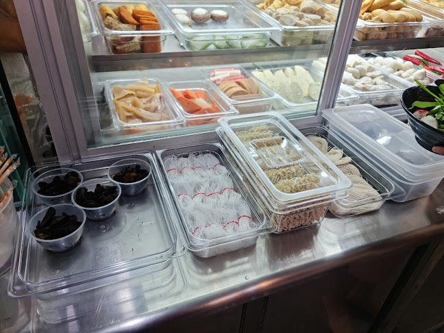 Lin Jia Yong Tau Foo (邻家酿豆腐） - Singapore