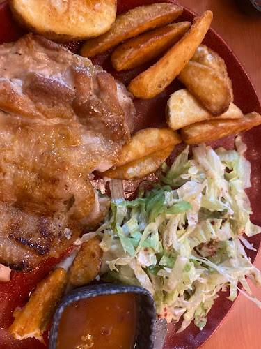 Dolphins Tavern - Hospitality and gastronomy