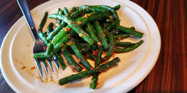 1 HarbourFront Walk, #02-138 9 VivoCity, Singapore 098585