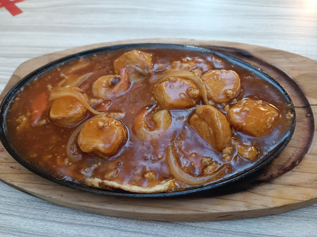 Wee Nam Kee Chicken Rice - Hospitality and gastronomy