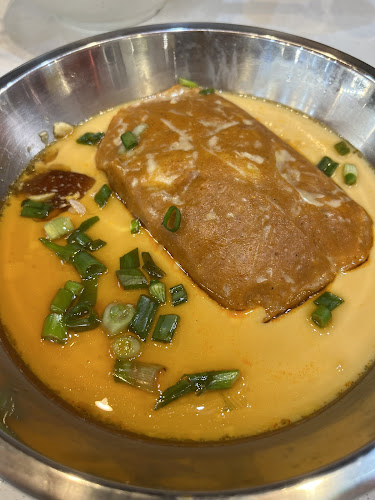 Hee Hee Hee Steamed Fish & Seafood - Hospitality and gastronomy