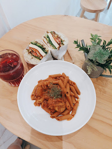 Lilac Oak | Vegan Café & Bakes - Singapore