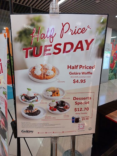 Geláre Causeway Point - Singapore