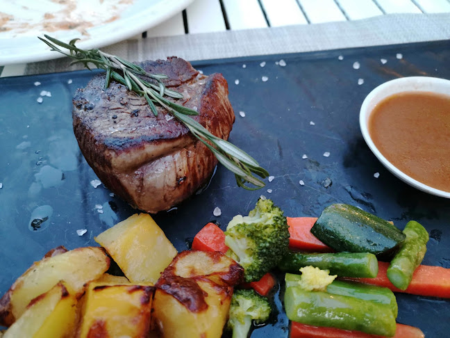 5 Greendale Ave, Singapore 289501