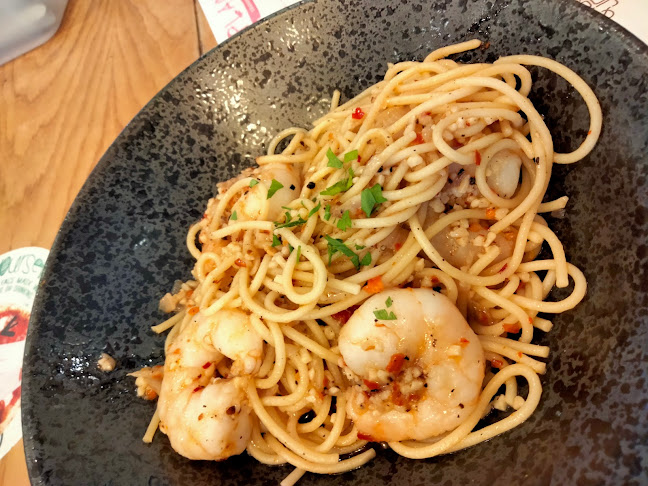 87 Serangoon Garden Way, Singapore 555983