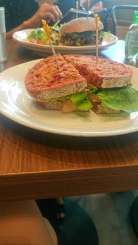 1 Vista Exchange Green, #01-18/19 The Star Vista, Singapore 138617